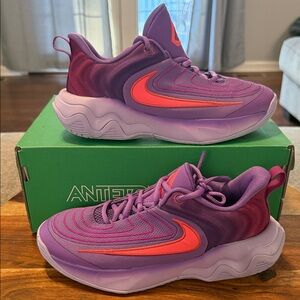 Nike Giannis Immortality 4 Size 4Y